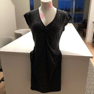 SOYBU Active Fashion V Neck Cap Sleeve Mini Print Dress Grey + Black Size S